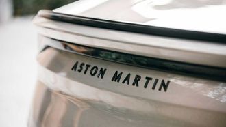 تأجيل سيارة أستون مارتن الكهربائية