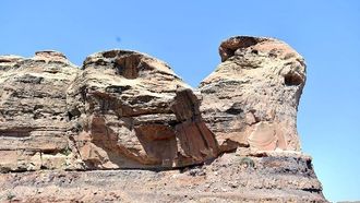 الأدلة البحرية القديمة في جبال القاهر