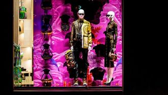 Gigi Hadid Stars In Versace Milan Show