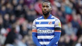 Aberdeen Signs Hoilett, Warnock Reunites