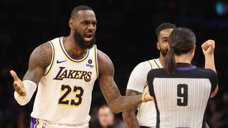 ليكرز ينتقد إدارة خسارة صنز