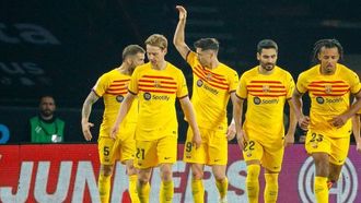 Lewandowski Wins It for Barca with Late Penalty