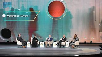 مناقشة استراتيجيات تحفيز القوى العاملة