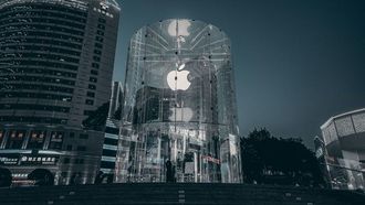 Apple Opens New Shanghai Store