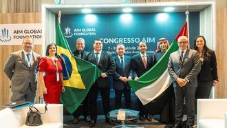 قمة AIM 2024 تعزز العلاقات الاقتصادية العالمية