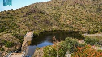 فيضان سدود الباحة وسط الأمطار