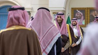 نائب أمير الجوف يلتقي المواطنين