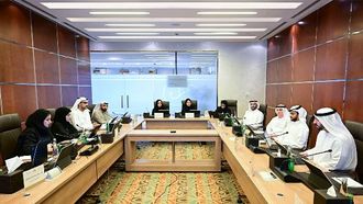 يراجع المجلس مسودة سياسة الذكاء الاصطناعي