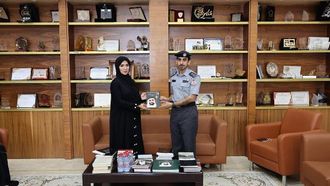 تعزيز محو الأمية: حملة القراءة لشرطة أبوظبي