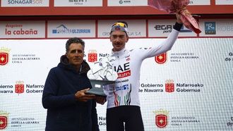 فوز ماكنولتي رقم 20 لفريق الإمارات