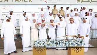 الجمل يفوز بسيف الإمارات