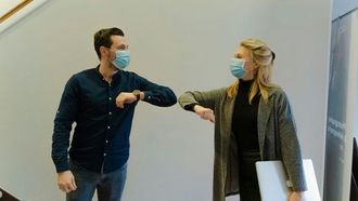 تظهر الدراسة أن أعراض كوفيد تختلف حسب الجنس