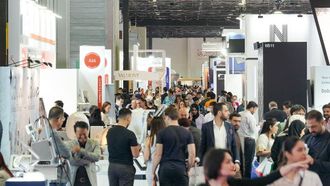 دبي ديرما 2024 يحقق 2.4 مليار درهم صفقات