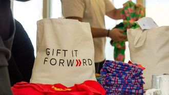 'Gift It Forward': Enriching Lives In Ramadan