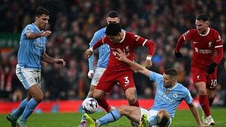 سباق ضيق بين الفرق الكبرى في الدوري الإنجليزي الممتاز