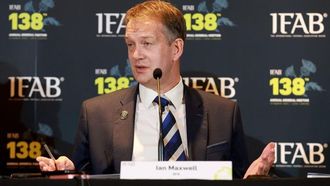 IFAB يتصرف بشأن إضاعة وقت حراس المرمى