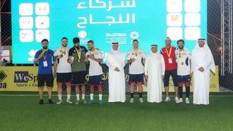 تتويج الفائزين بمهرجان كلباء