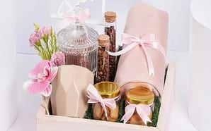 UAE Mother's Day Gifts By FNP.ae