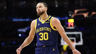 Curry Outshines LeBron In NBA Duel