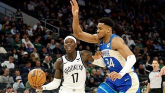 Bucks Win With Antetokounmpo, Lillard