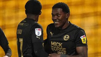 فوز بيتربورو الكبير يعزز آمال الترويج