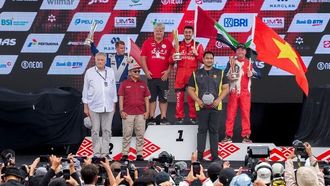 الشارقة 17 يفوز بزورق إندونيسي السريع للفورمولا 1