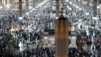 5M+ Pray At Prophet's Mosque