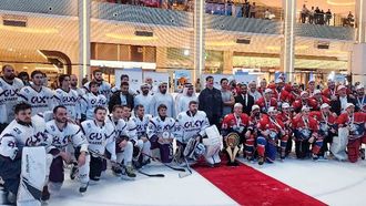 الدببة البيضاء تفوز بلقب هوكي الجليد في الإمارات