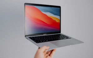 MacBook Air M3 Hits 114ºC, Performance Drops