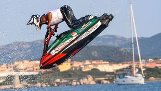 الملا يتطلع إلى اللقب السادس في الجت سكي