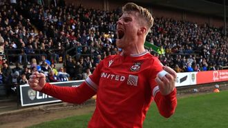 Wrexham Nears Top Spot With Grimsby Win