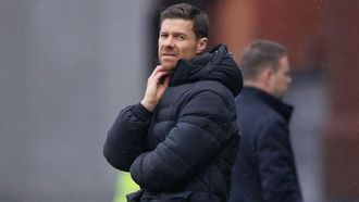 اشتداد المنافسة على المدرب تشابي ألونسو