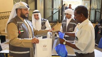 الشارقة تحتفل بيوم زايد بالهدايا