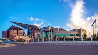 1,500 صفقة لكاتب العدل الإنجليزي في أبوظبي