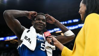 Edwards Credits Finch After Career Night