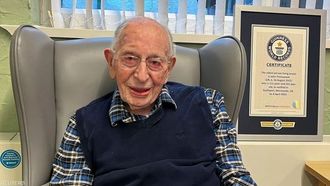 أكبر رجل معمر في العالم يكشف السر