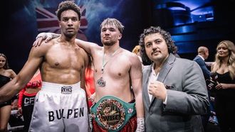 ظهور الأبطال في ليلة قتال العملات المشفرة في دبي 