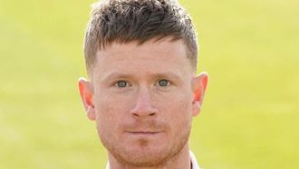 موقف وارويكشاير القياسي يفكك دورهام