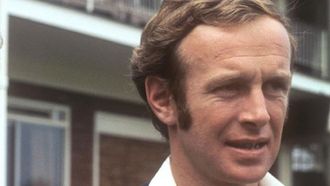 لعبة الكريكيت تنعي ديريك أندروود