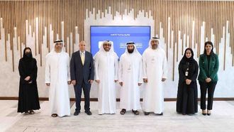 حكومة دبي وجامعة حمدان بن محمد الذكية توقعان مذكرة تفاهم