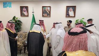 زيارة محافظ الجبيل لمستشفى العيد