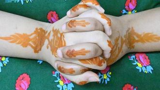 العيد والحناء: فرحة نساء جازان