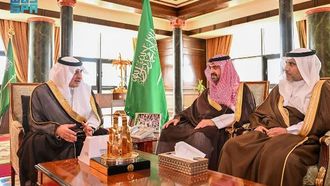 أمير تبوك يطلق الأسبوع الأخضر