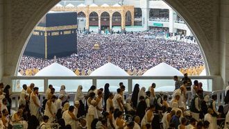 تعزيز صلاة الجمعة في المساجد المقدسة