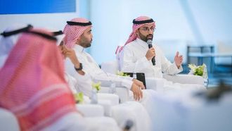 استكشاف الدور الاقتصادي للذكاء الاصطناعي التوليدي