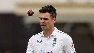 Anderson Delays Lancashire Return
