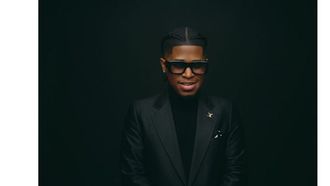 Armstrong's #1 Hit & Deluxe Album