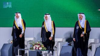 الأمير يحتفل بخريجي الجامعة