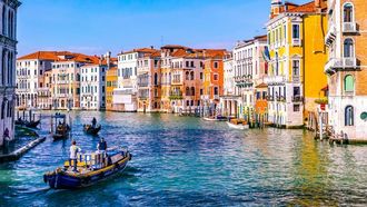 البندقية تختبر الرسوم السياحية للحد من الحشود