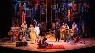 مسرحية حياة باي في أبوظبي في نوفمبر